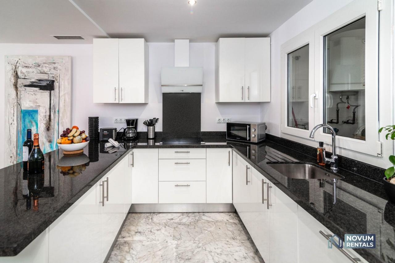 Puerto Banus Finest 2-Bdrm Apt - 50 Metres To Beach Marbella Eksteriør billede